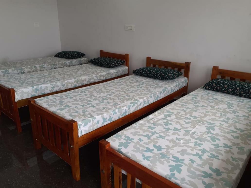 M G Cottage & Dormitory Gokarna  Exterior foto
